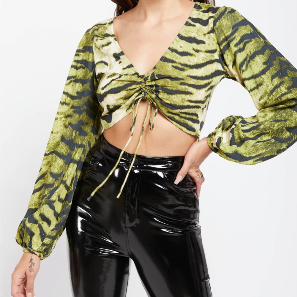 motel reilo top brand new never worn